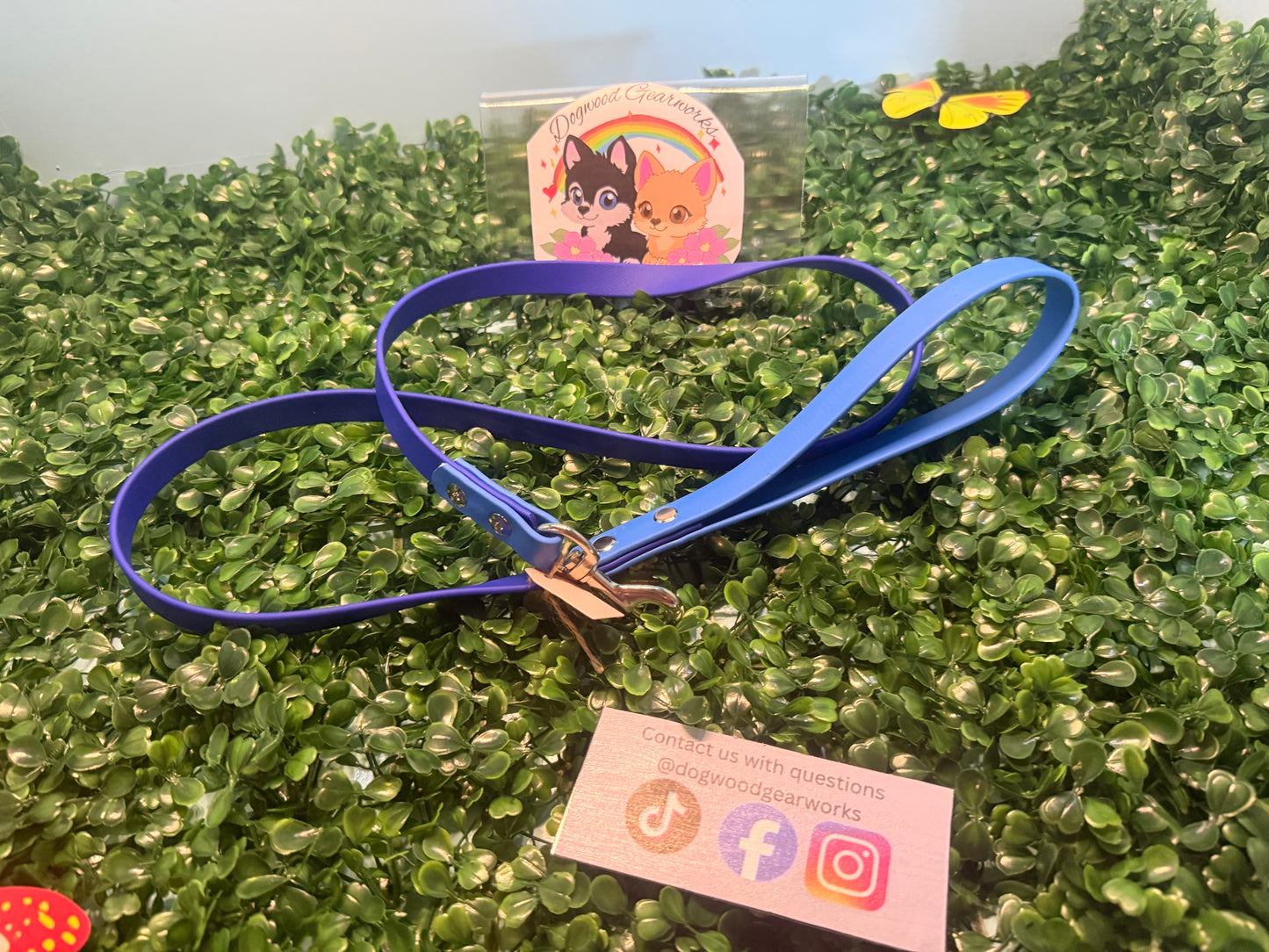 Two tone leash